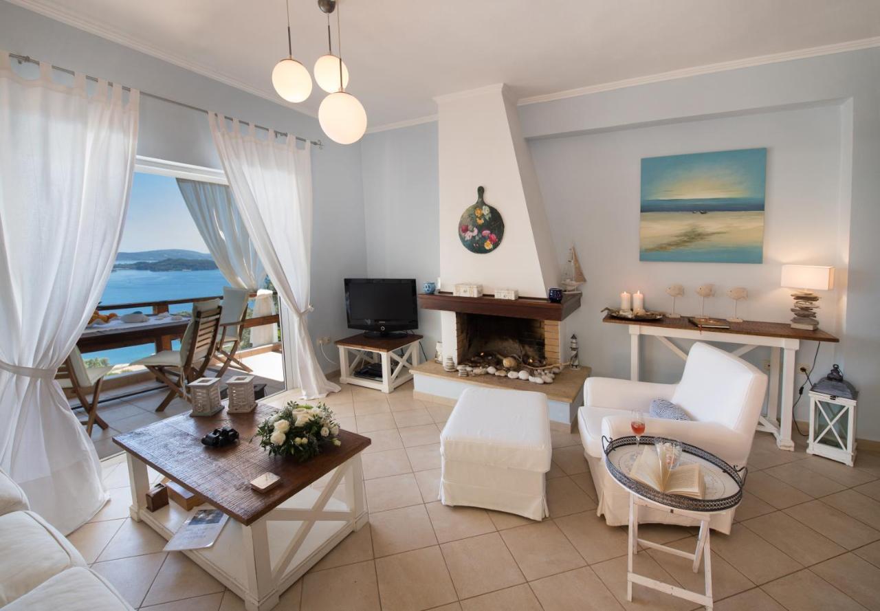 Villa Pasithea - Breathtaking Seaviews, Infinity Pool, Privacy, Close To The Beach ニドリ エクステリア 写真